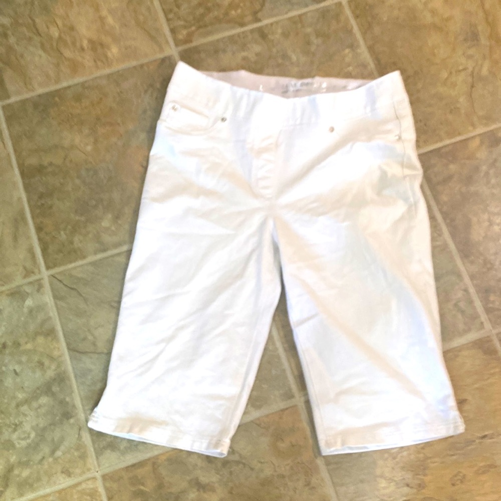 Luxe Denim white capri jeans